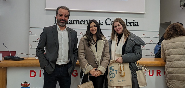 UNEATLANTICO student, Cátia Sofia Mendes, takes part in one of the open tables of the “Young Europe Dialogue”