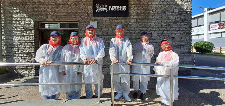 Students of the CTA and IIAA degrees visit Nestlé’s facilities with the teacher Javier Gómez