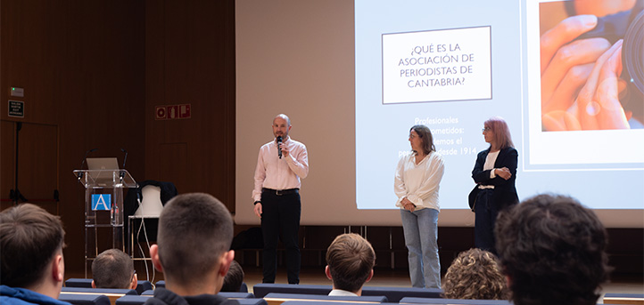 The Association of Journalists of Cantabria makes itself known by visiting UNEATLANTICO and giving a talk to students