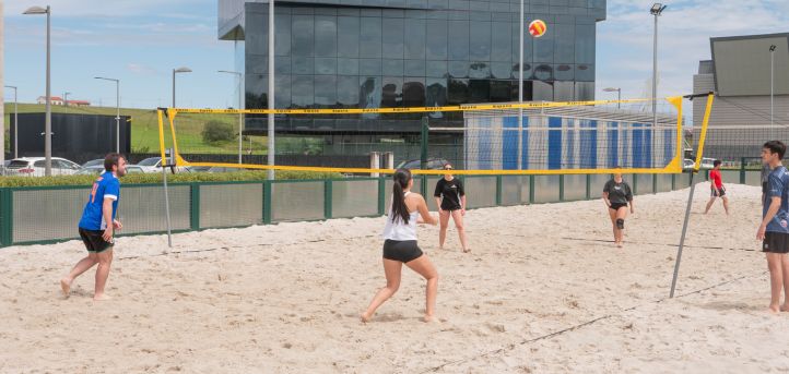 UNEATLANTICO’s Sports Service organizes the VII Beach Volleyball Tournament