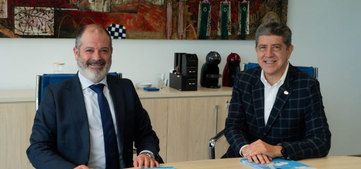 UNEATLANTICO and the Professional Association of Political Science and Sociology of Cantabria sign a collaboration agreement