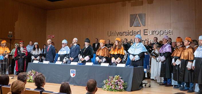 UNEATLANTICO celebrates the opening ceremony of the new academic year and awards diplomas to the best records