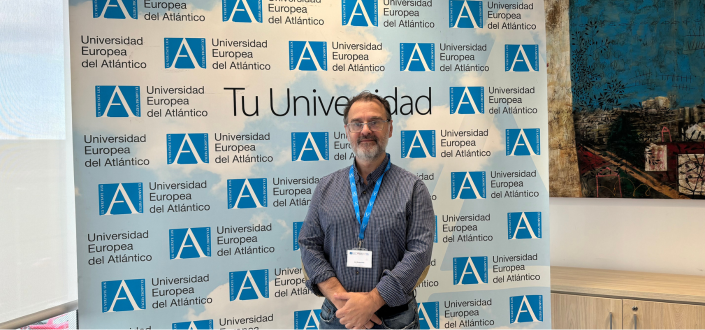 José Ramos Vivas, teacher and researcher at UNEATLANTICO, communicates on the risks of stagnant water due to the DANA in the CuídatePlus news programme