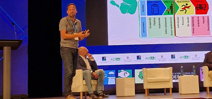 Javier Costas Veiga, lecturer at UNEATLANTICO, participates in the II International Blue Flag Congress