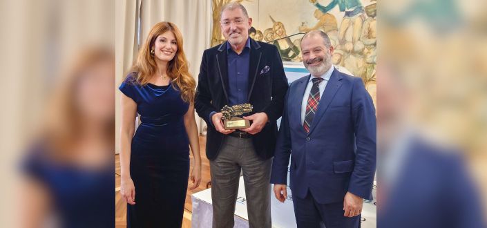 Jorge Oliveira, speaker at UNEATLANTICO, receives the Cantabria 2024 Manager of the Year Award