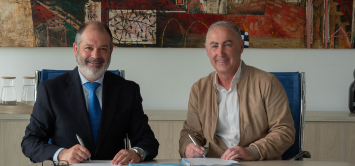 UNEATLANTICO signs a collaboration agreement with the Anselmo Herrero Dubbing School