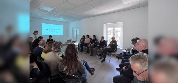 Pablo Oria, lecturer at UNEATLANTICO, participates in the sectoral round table on Local Producers at the Costa Quebrada UNESCO Geopark