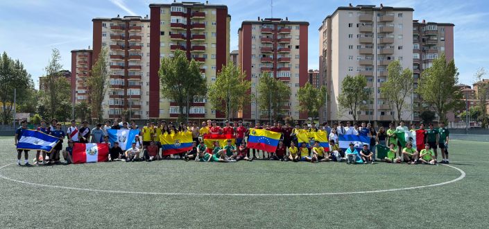 A hundred students from UNEATLANTICO enjoy the “Mundialito de Fútbol” organized together with Real Racing Club