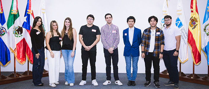UNEATLANTICO organizes a farewell dinner for its Guatemalan scholarship recipients who will begin their studies at the university