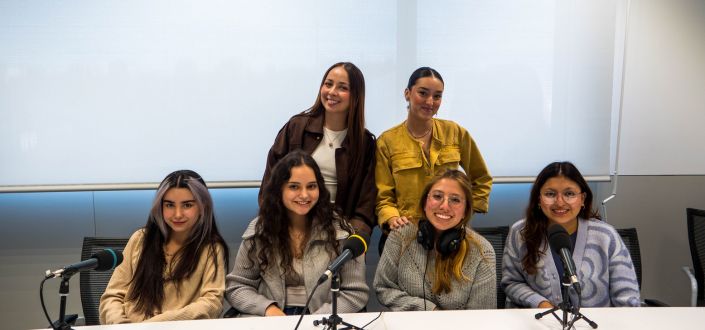 Students of UNEATLANTICO present their program «6 voices, 1 world» broadcast on Arco FM