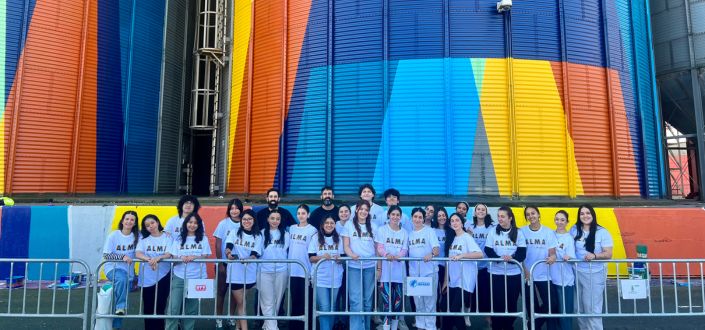 Students of UNEATLANTICO participate in a public art project promoted by the artistic collective Boa Mistura in the Port of Santander