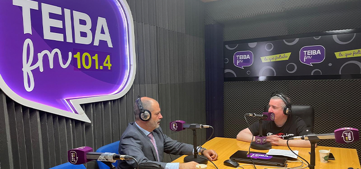 Rubén Calderón, rector of UNEATLANTICO, participates in TEIBA FM’s programme ‘El Primer Café’