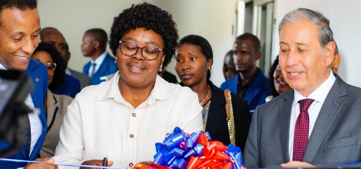 The Cultural Work of the European University of the Atlantic and FUNIBER inaugurates the exhibition «The Conquest of the Cosmos» of Salvador Dali in Bie, Angola