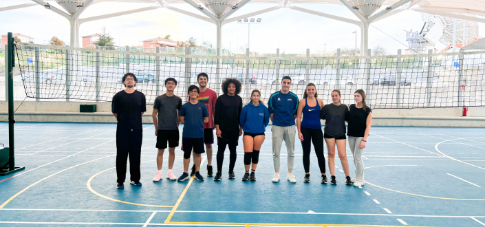 The UNEATLANTICO Sports Service organizes a volleyball workshop