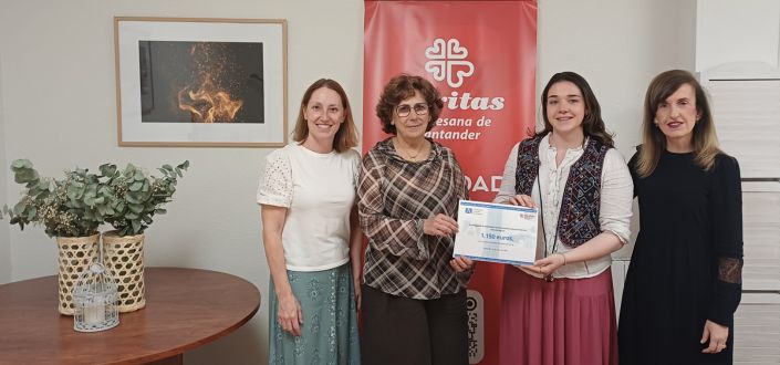 UNEATLANTICO allocates the solidarity revenue from its university activities to Cáritas Diocesana de Santander