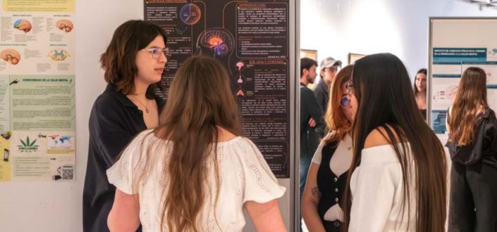 Psychophysiology students exhibit their scientific posters in the UNEATLANTICO Exhibition Hall
